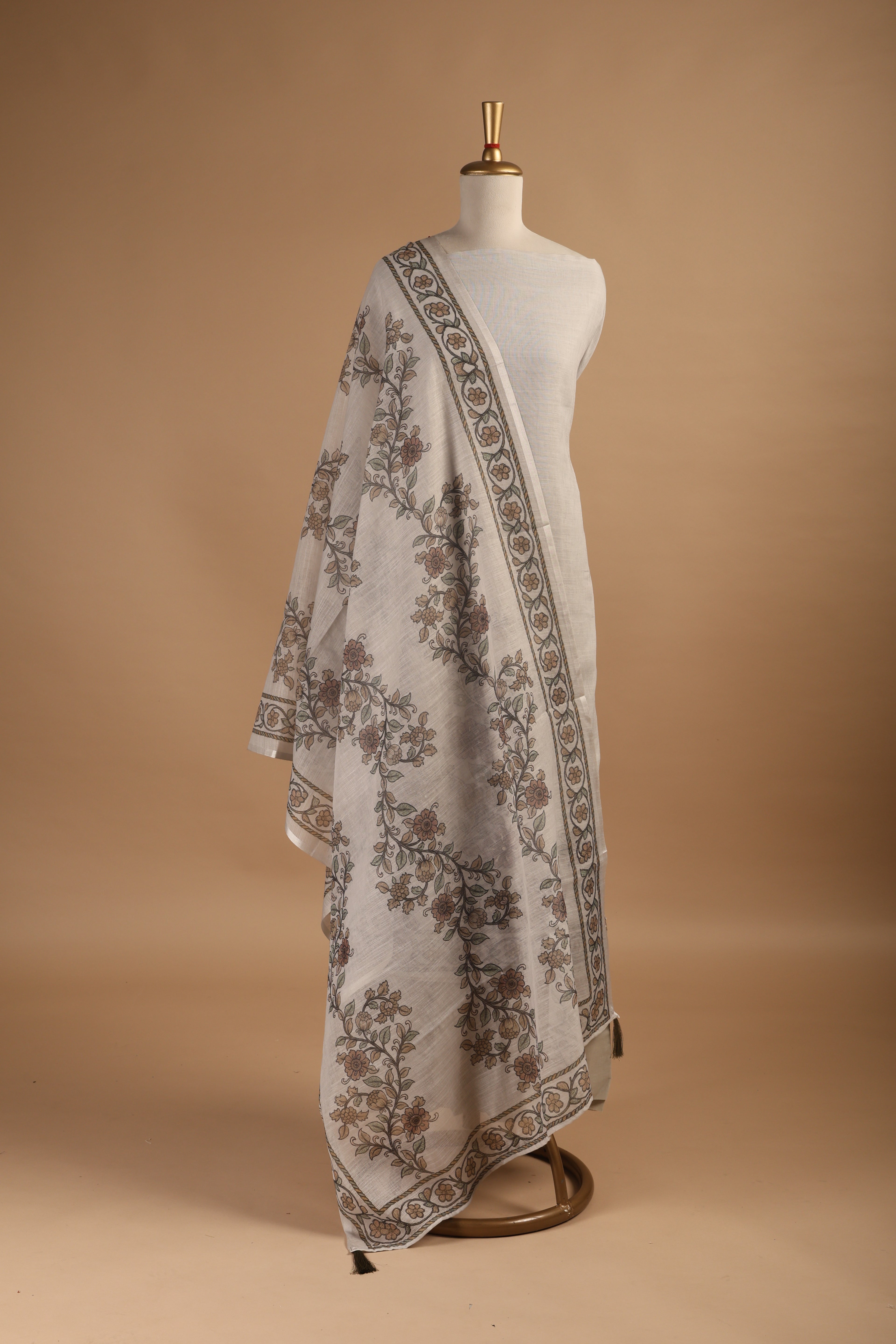 Light beige Digital Printed Linen Suit Set with French Knots & Kantha Highlights