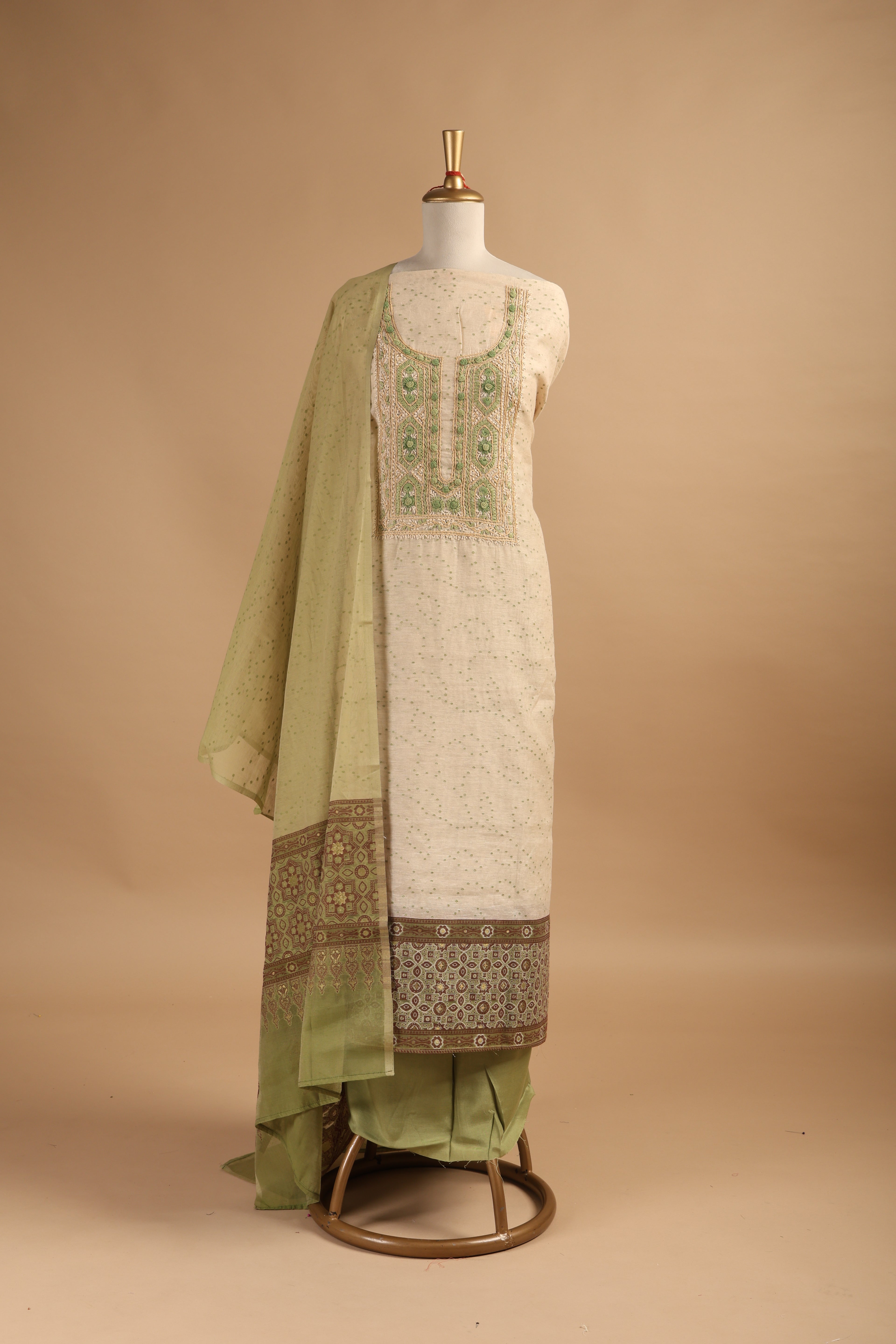 Ivory & Green Jamdani Unstitched Suit Set in Linen with French Knots Embroidery & Digital Print Dupatta