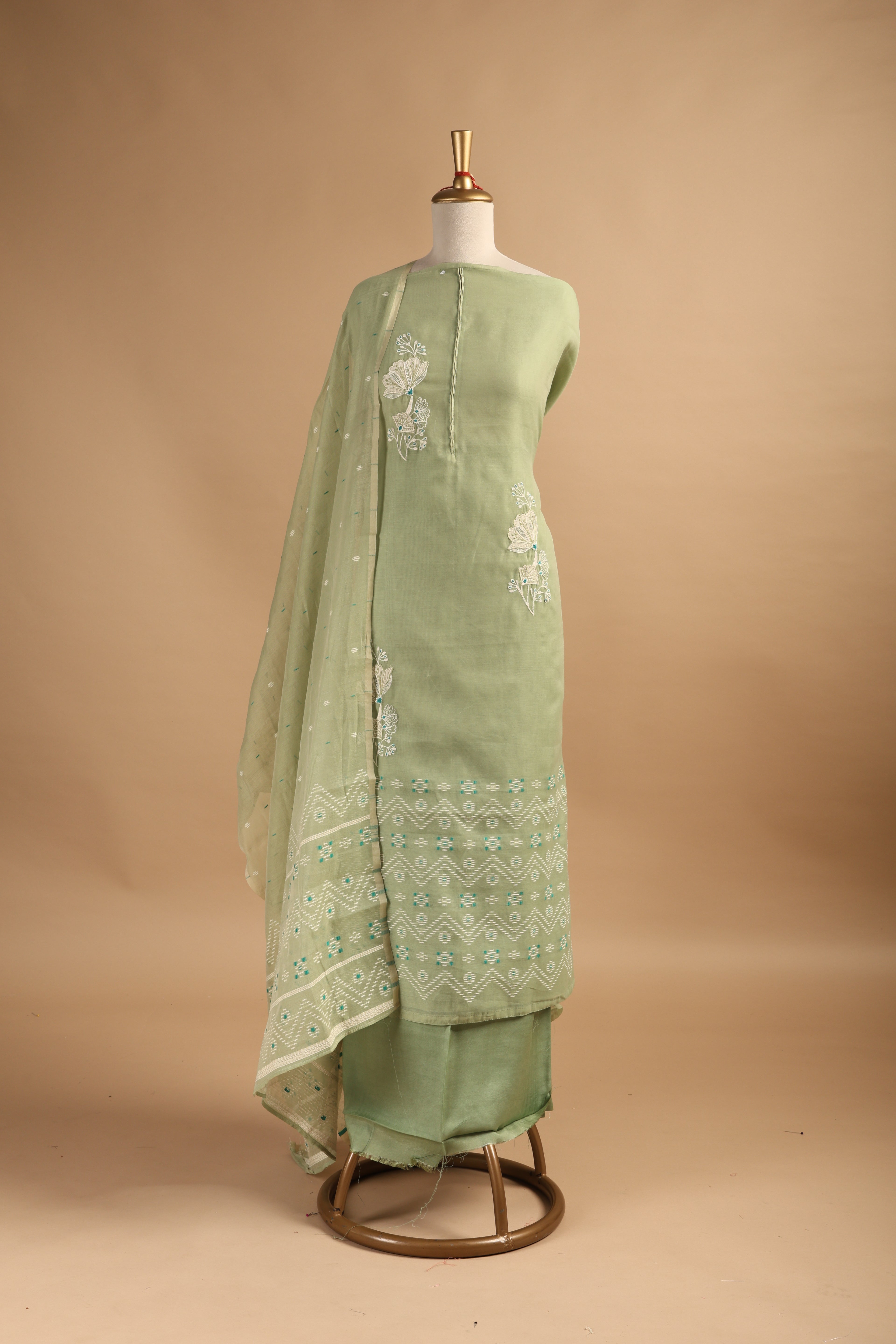 Light Green Chanderi Suit with Jamdani Weave & Embroidered Detailing