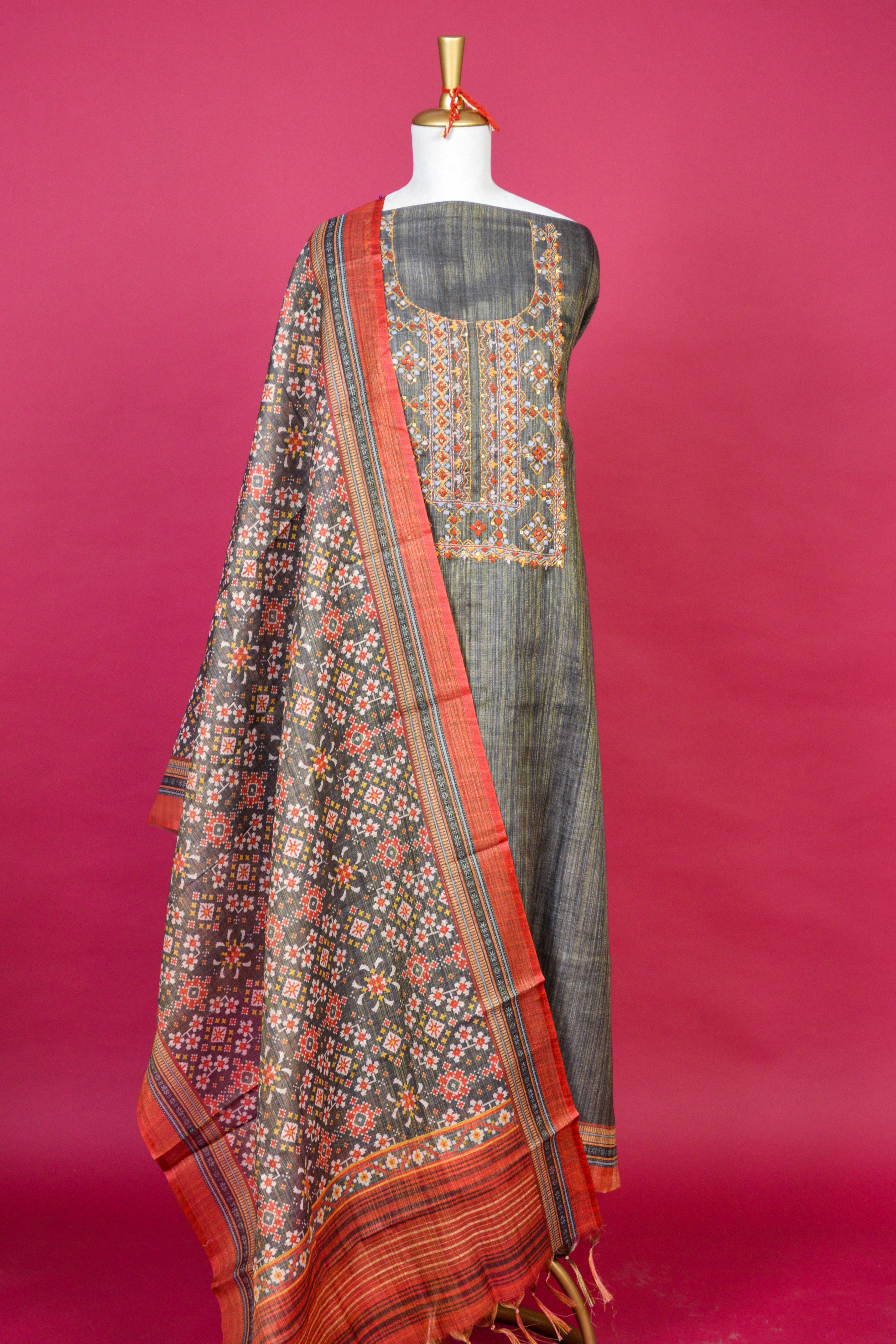 Charcoal Grey and Rust Linen Jamdani Kurta Dupatta Set – 3 piece