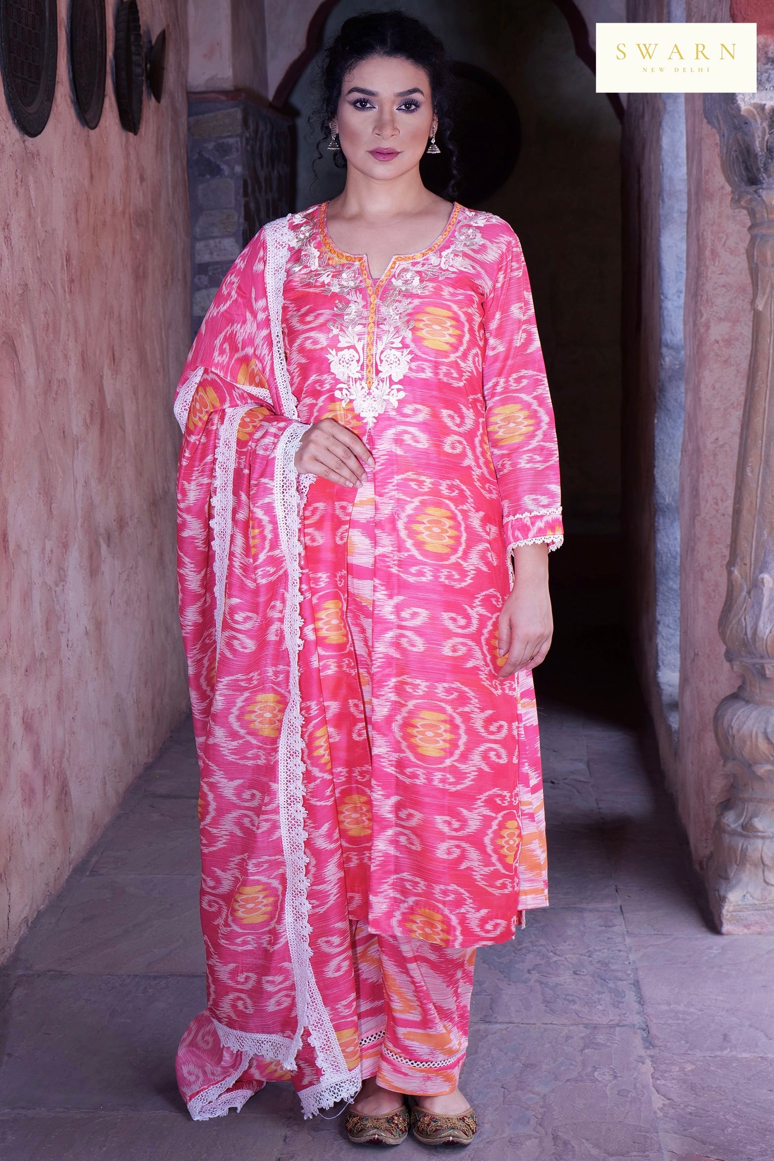 Chanderi Digital Printed Kurta Dupatta Set with Resham Embroidered Neckline – 3 piece