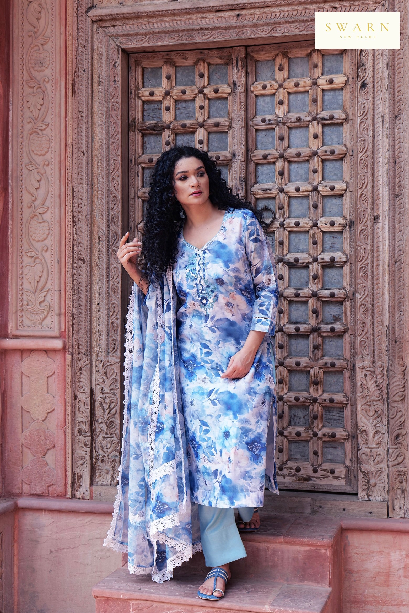 Chanderi Digital Printed Kurta Dupatta Set with Resham Embroidered Neckline – 3 piece